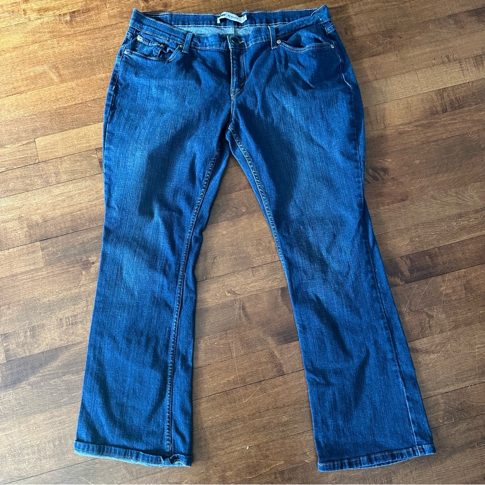 Levi’s 524 Bootcut Dark Wash Sz 17